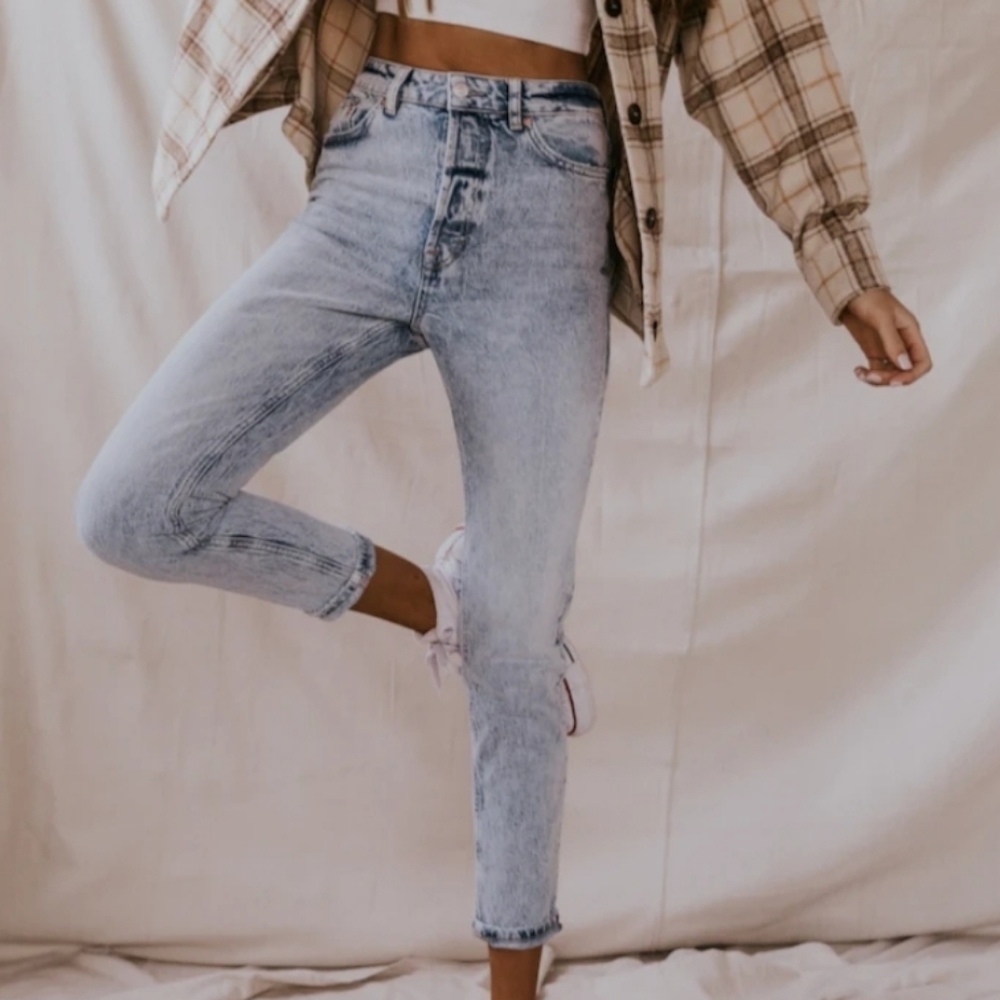 We The Free NWT Mom Jean's 25